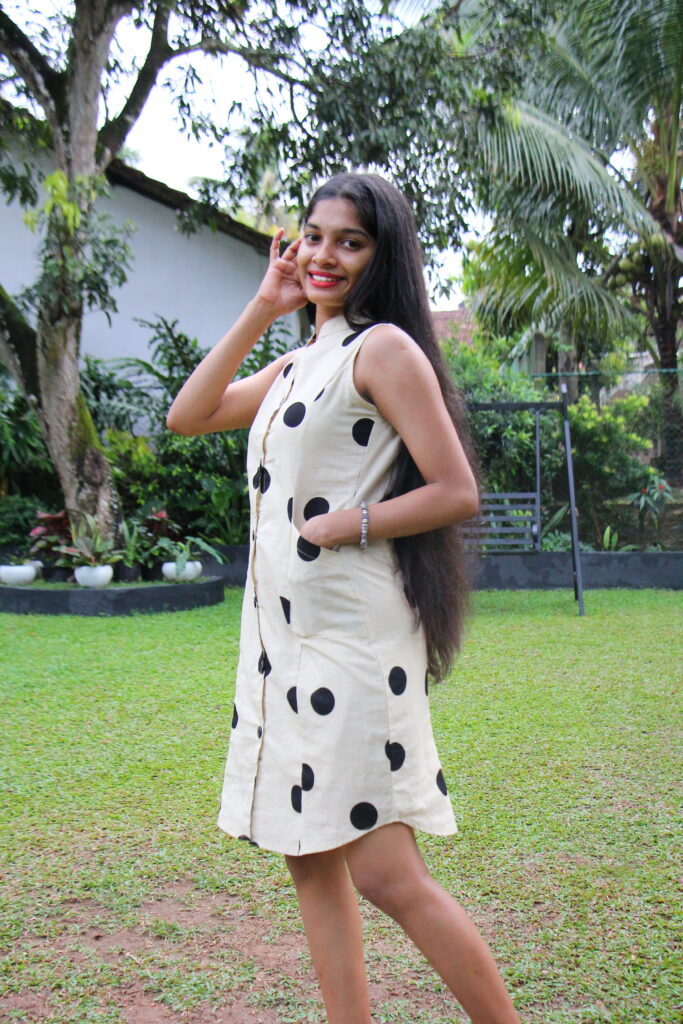 Black Dotted Princess-line Midi Dress